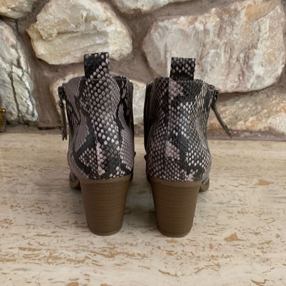 Universal thread snake print boots - Picture 2 of 10